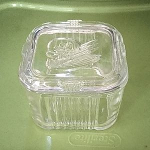 Vintage Anchor Hocking Refrigerator Bowl  approx 4x4 x2 1/2" clear